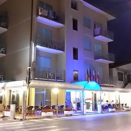 Hotel Fornaro Caorle Exterior foto