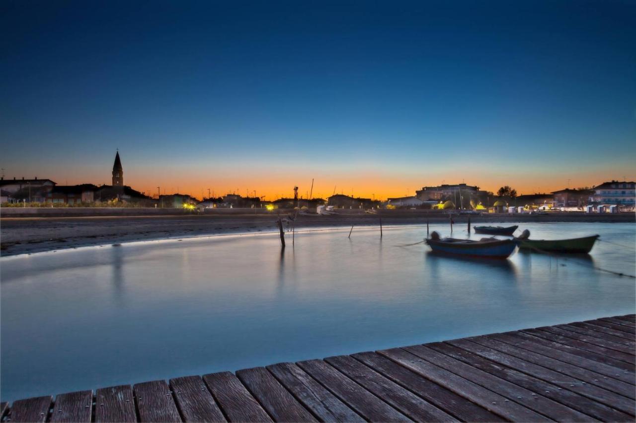 Hotel Fornaro Caorle Exterior foto